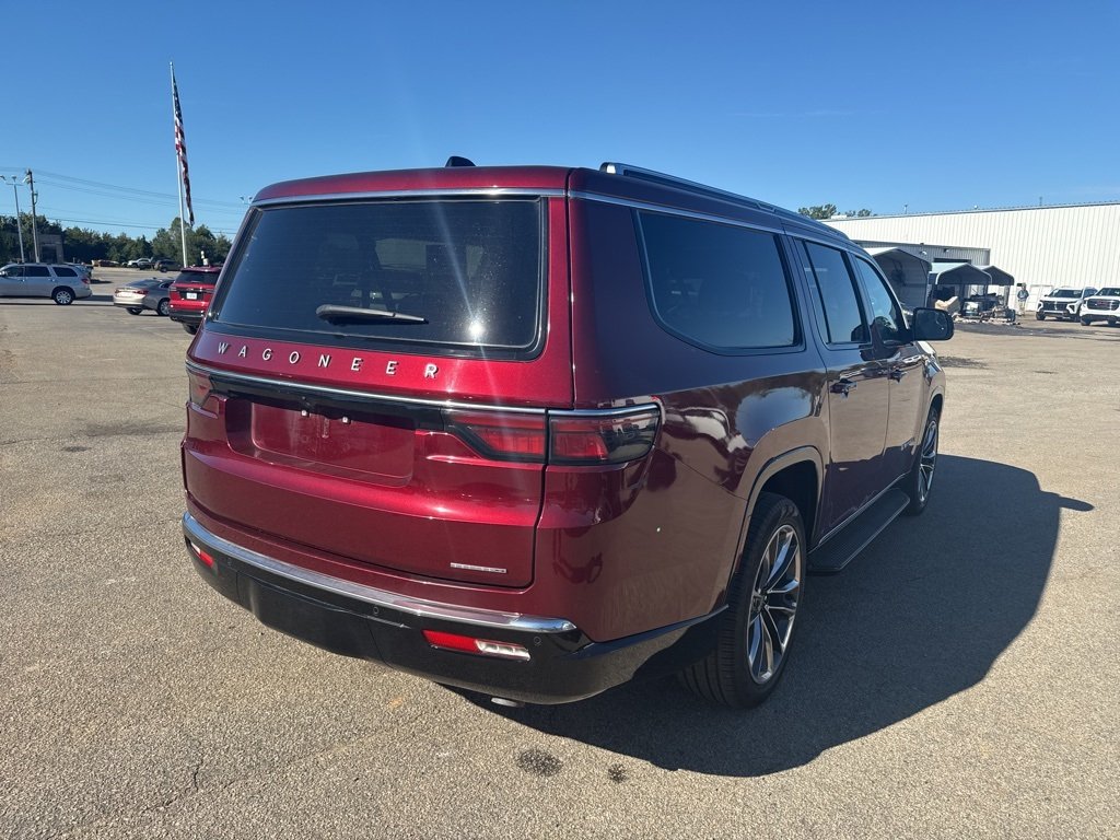 2024 Jeep Wagoneer L Series II photo 2