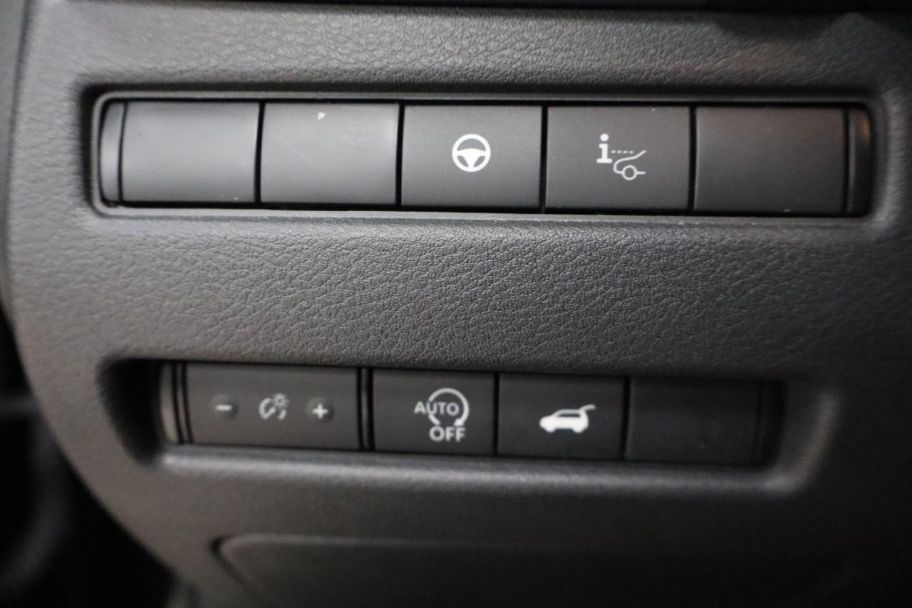 2023 Nissan Rogue Platinum photo 12