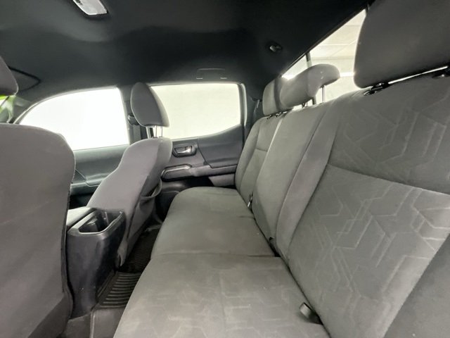 2019 Toyota Tacoma TRD Sport photo 4