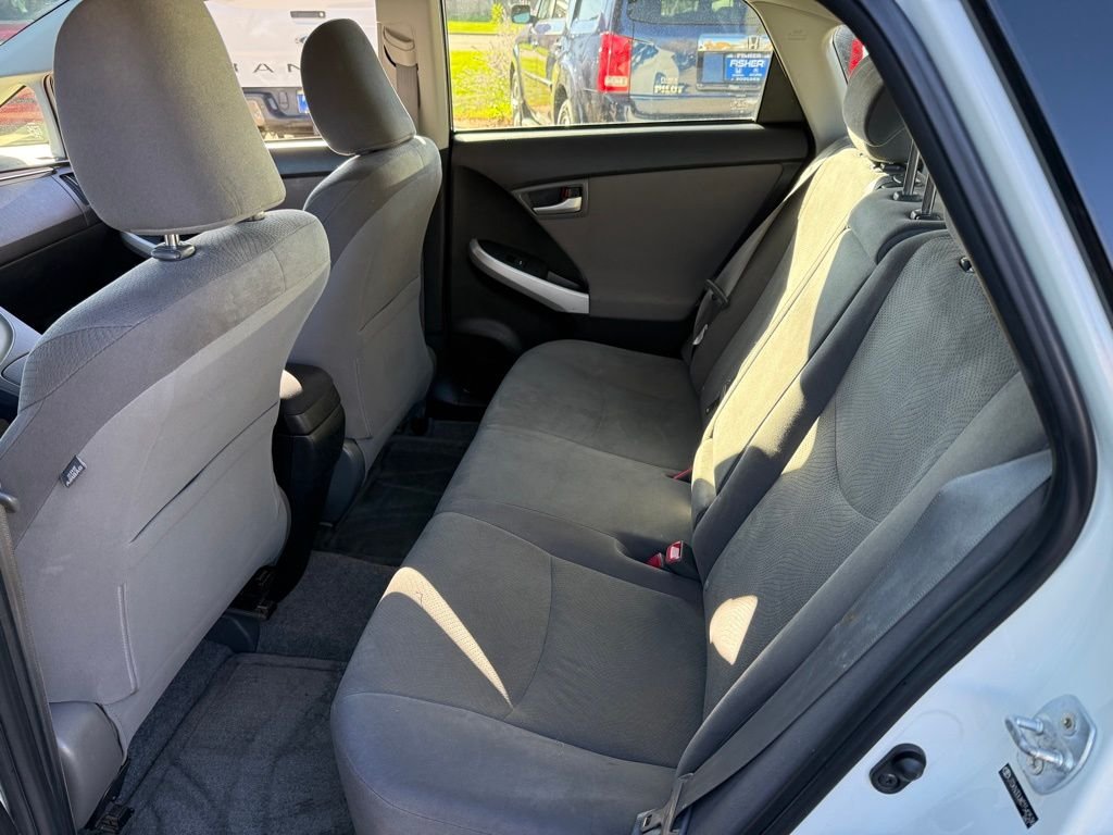 2012 Toyota Prius Five photo 13