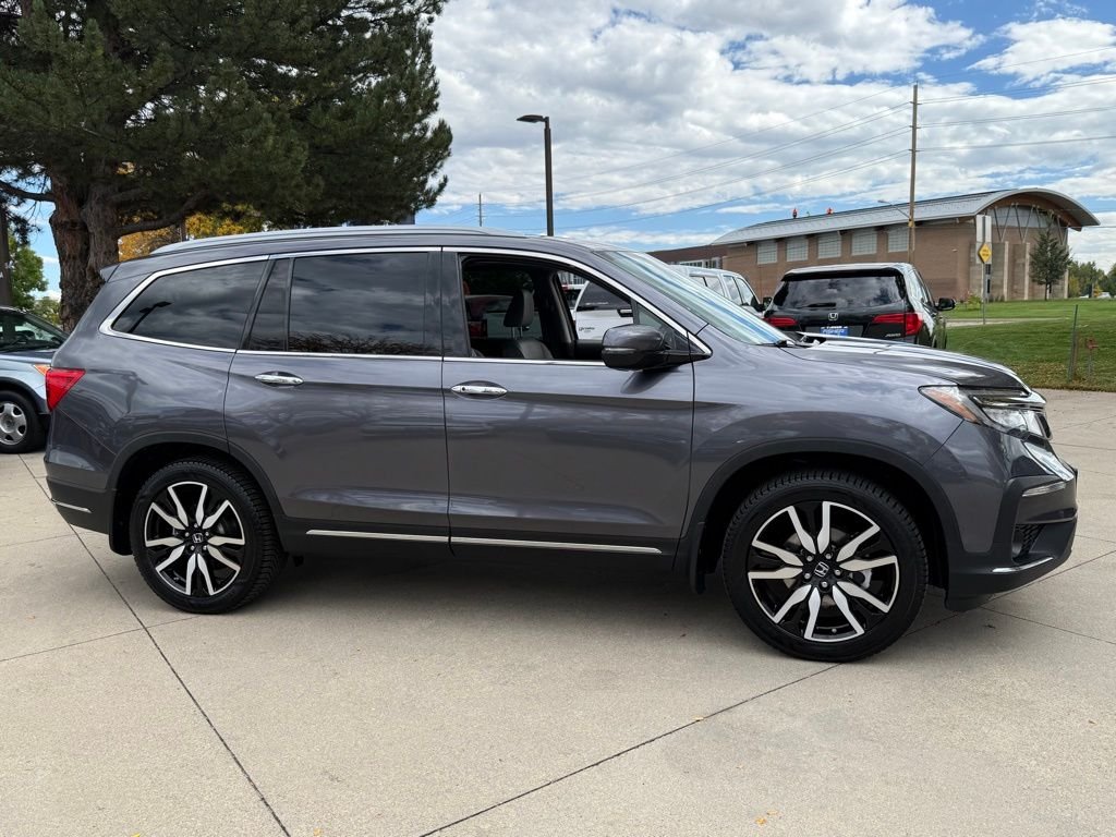 2021 Honda Pilot Touring photo 4