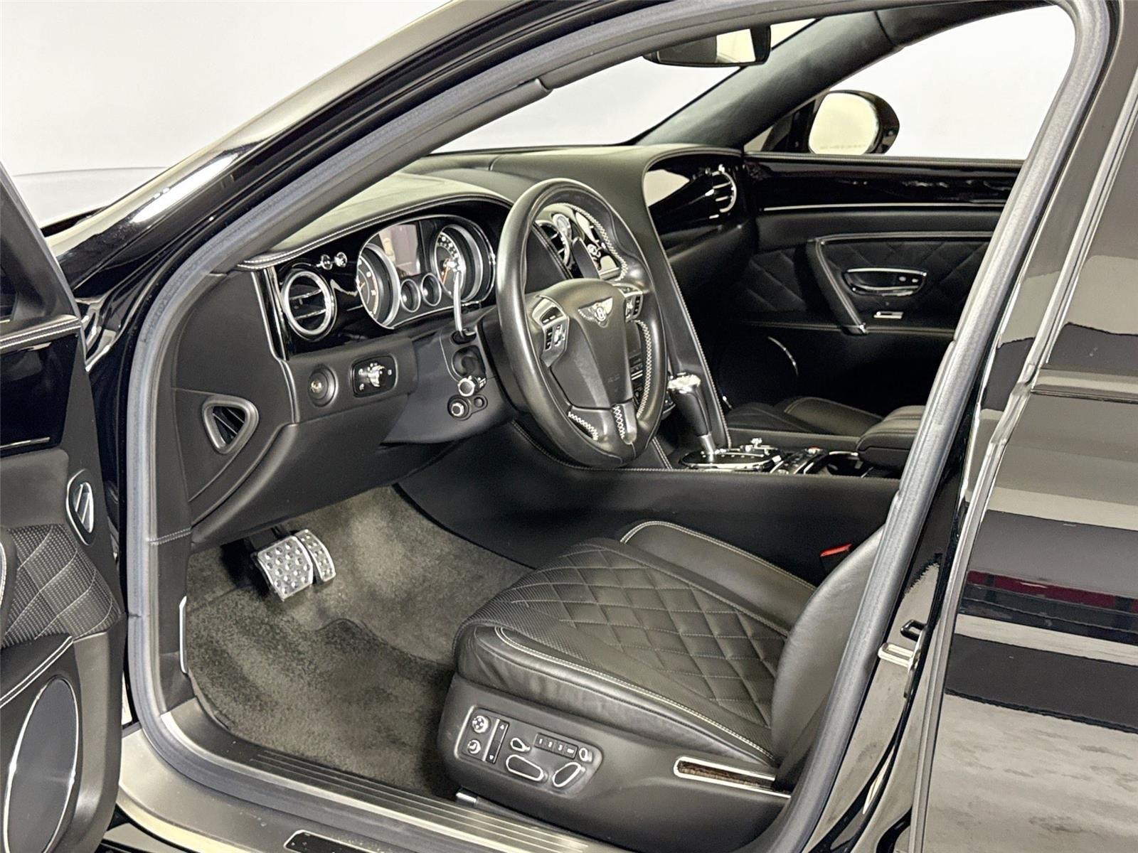 2018 Bentley Flying Spur W12 photo 10