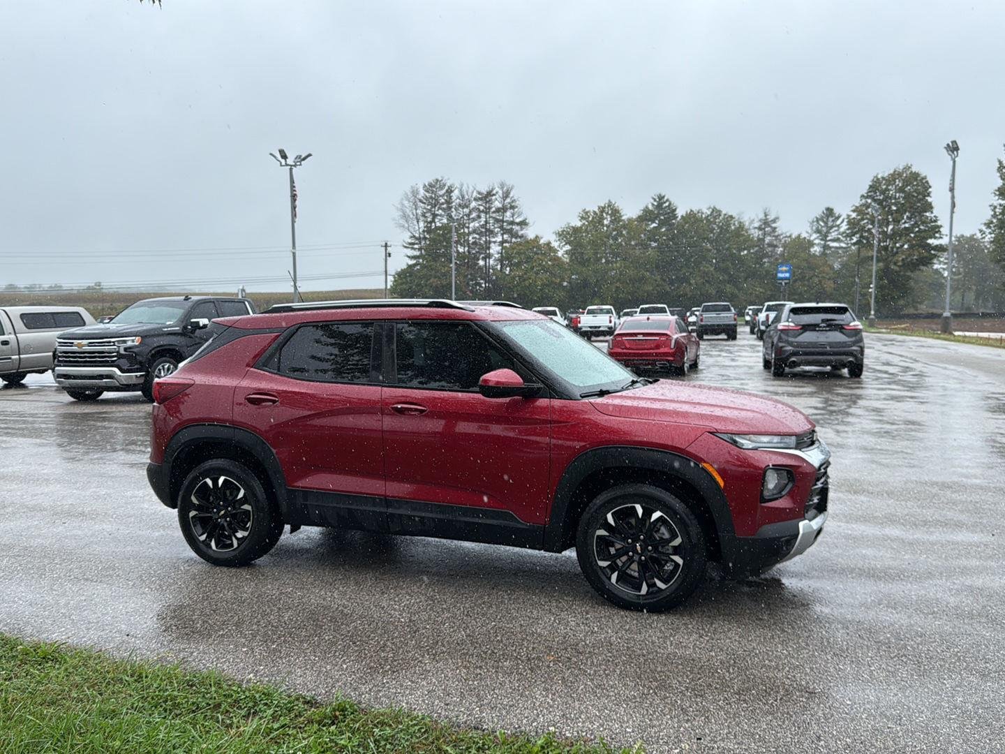2021 Chevrolet Trailblazer LT photo 3