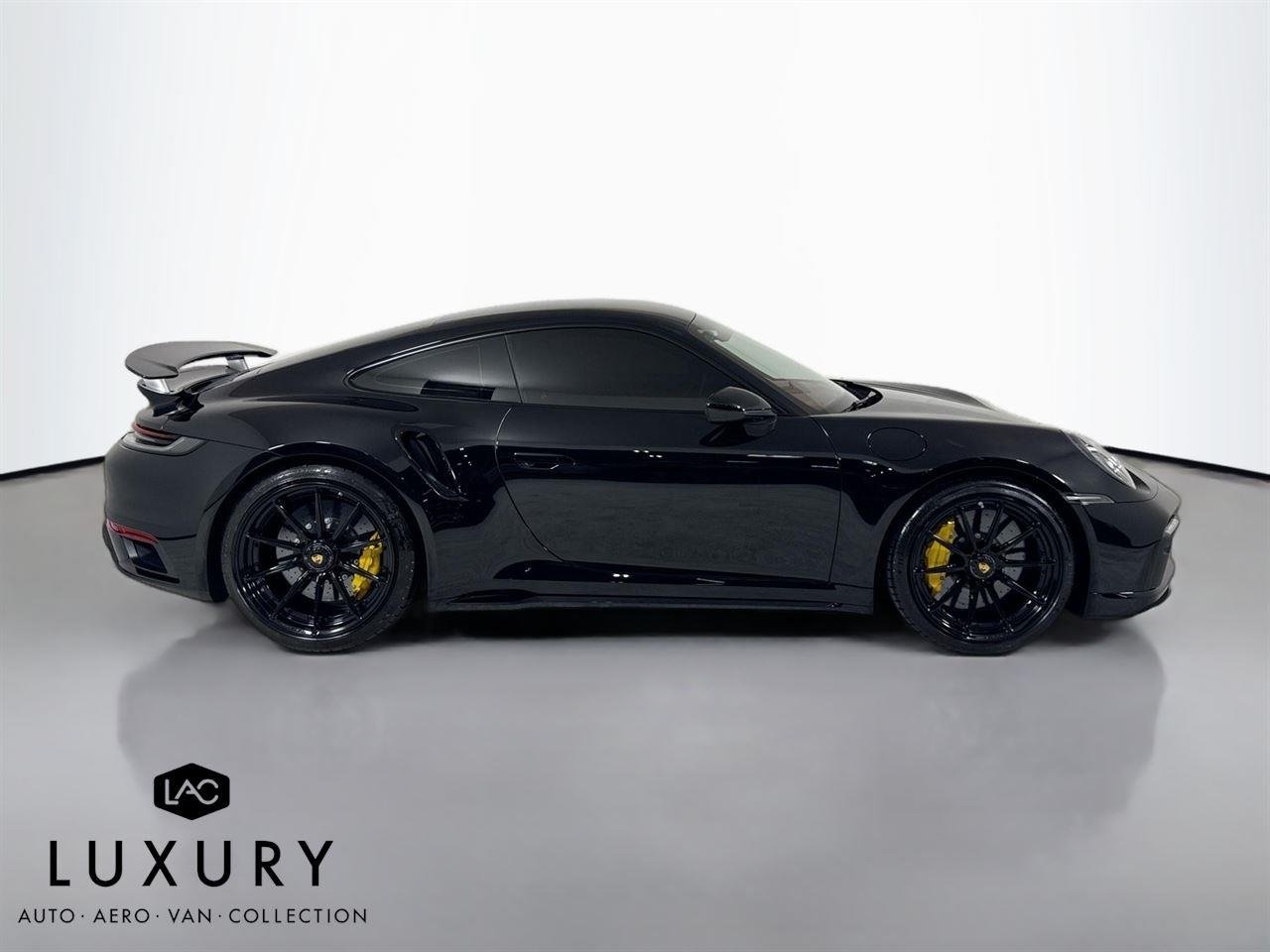 2021 Porsche 911 Turbo S photo 3