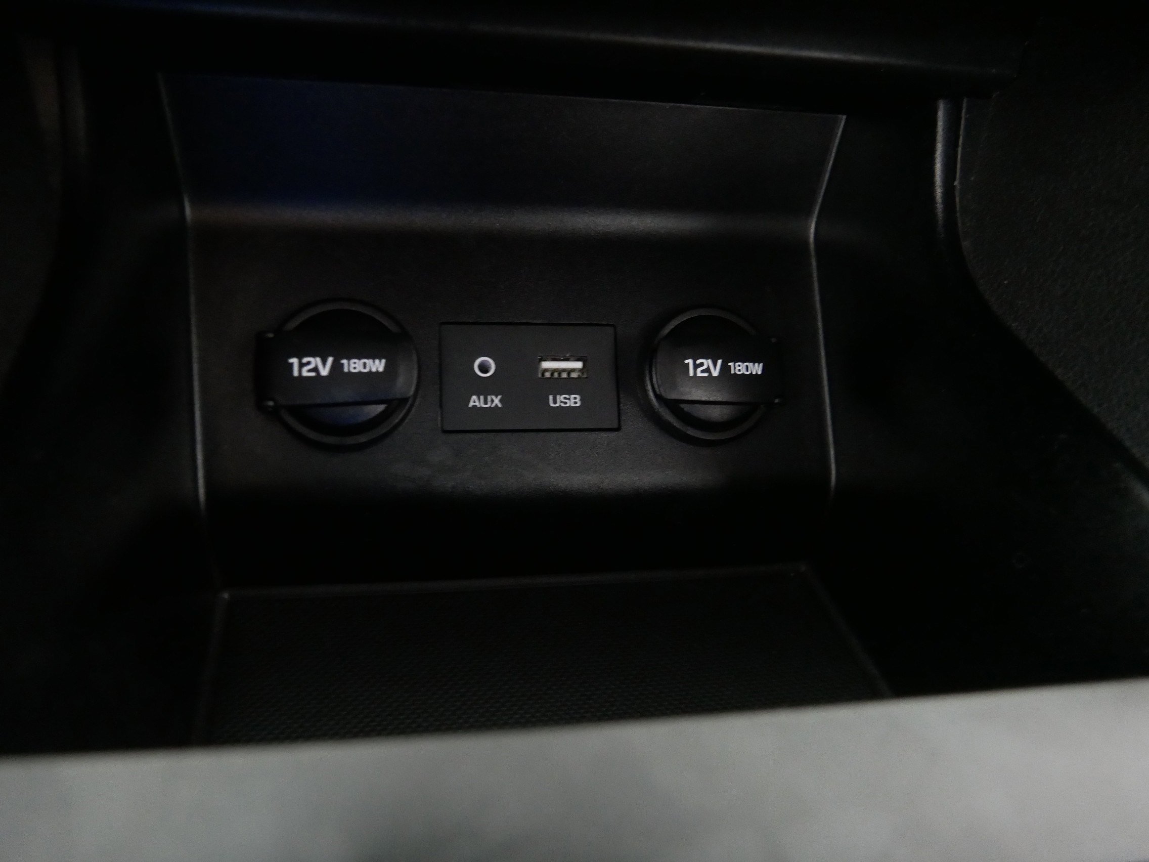2020 Hyundai Elantra SEL photo 30