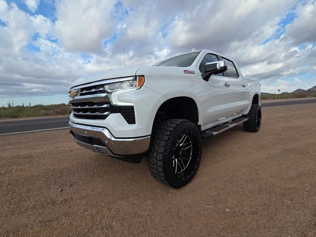 2023 Chevrolet Silverado 1500 LTZ photo 4