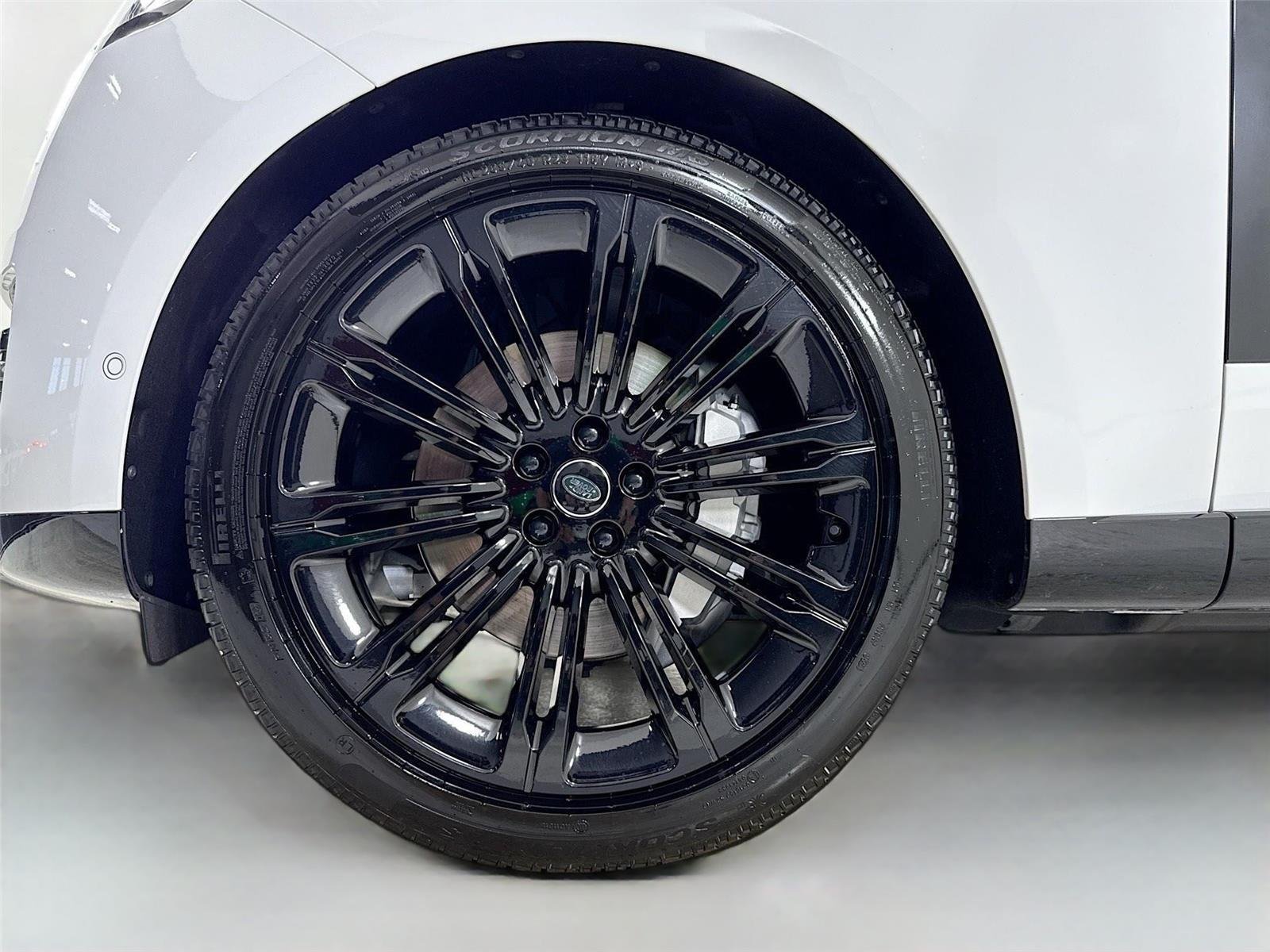2024 Land Rover Range Rover SE SV photo 35
