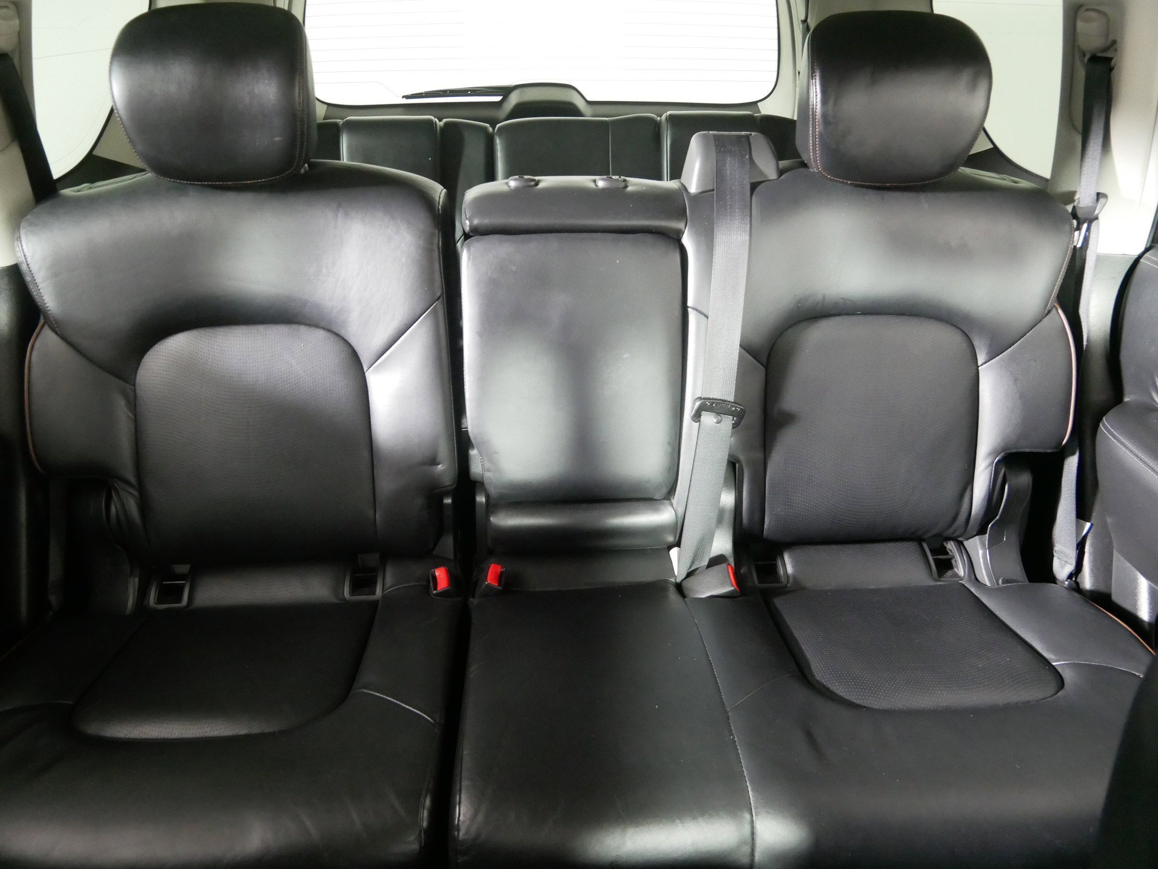 2019 Nissan Armada SL photo 13
