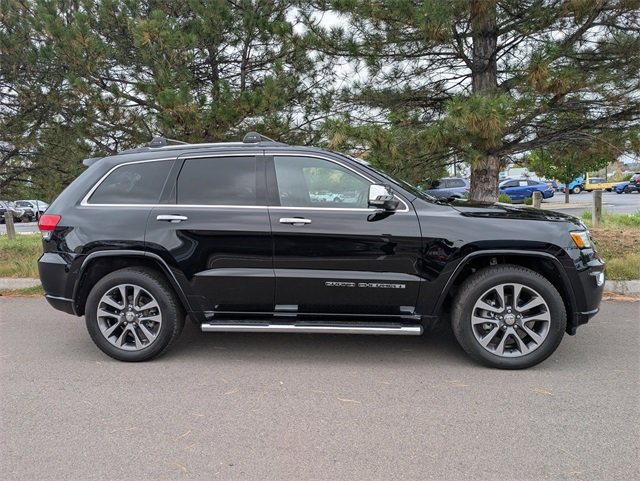 2018 Jeep Grand Cherokee Overland photo 2