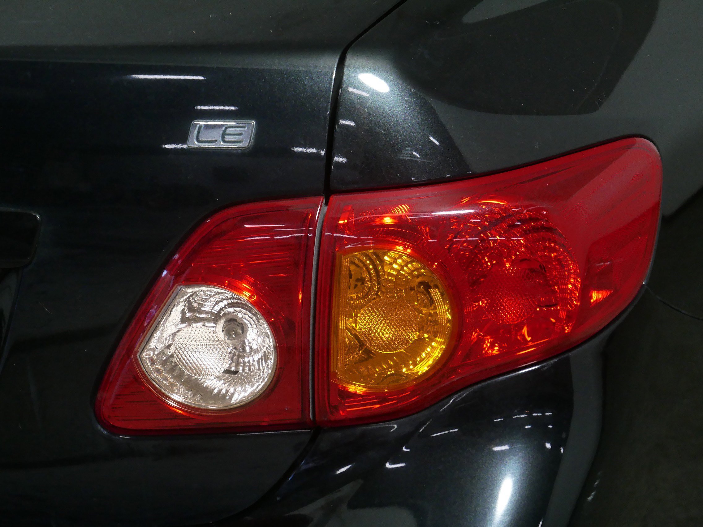 2010 Toyota Corolla LE photo 15