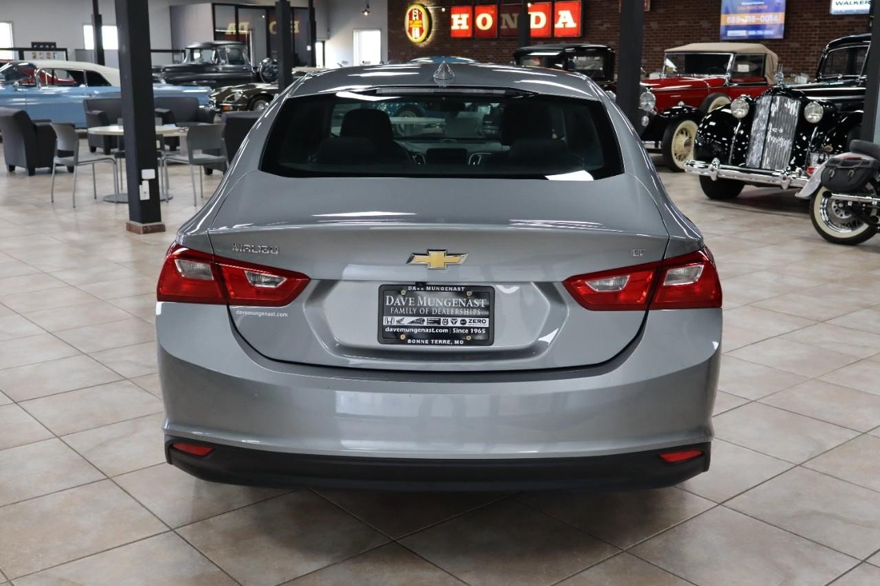 2023 Chevrolet Malibu 1LT photo 4