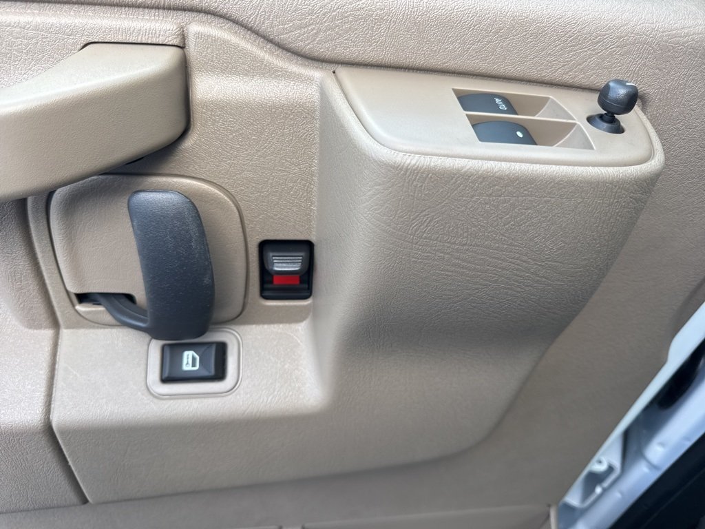2025 Chevrolet Express 2500 Work Van photo 22
