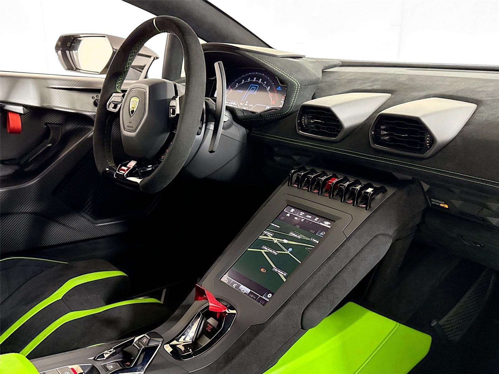 2023 Lamborghini Huracan STO photo 30