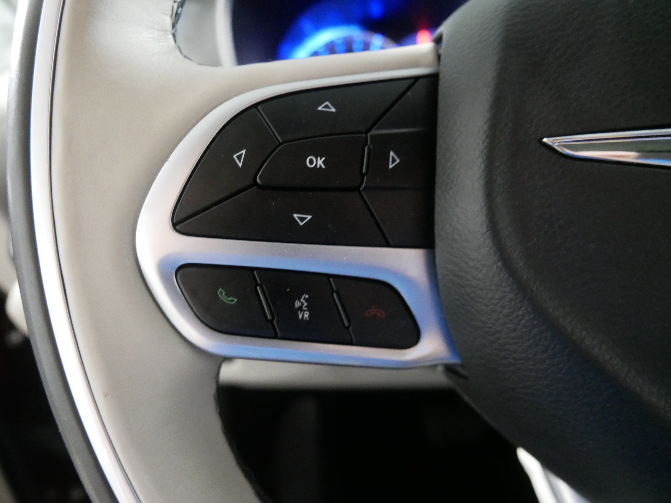 2018 Chrysler Pacifica Limited photo 27