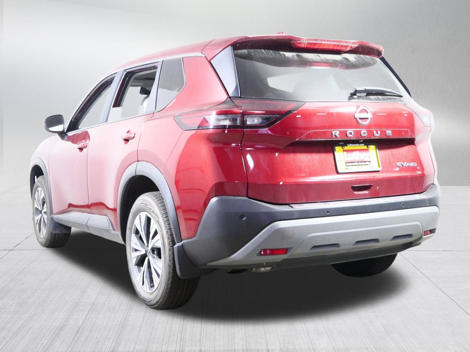 2023 Nissan Rogue SV photo 5