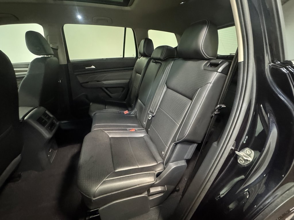 2023 Volkswagen Atlas SEL photo 5