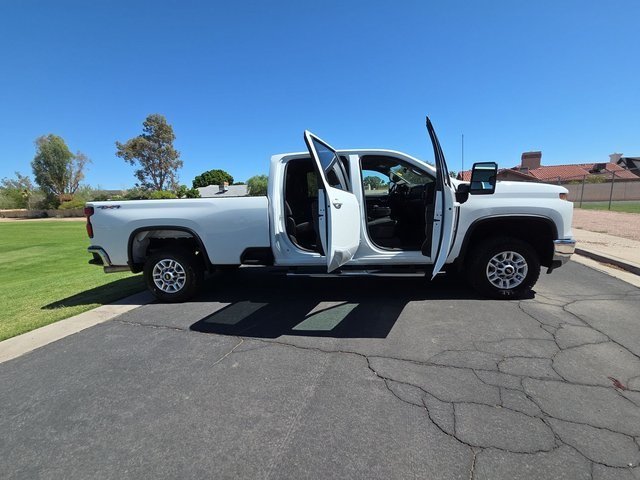2024 Chevrolet Silverado 2500HD LT photo 7