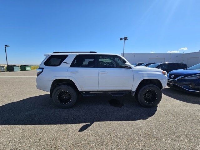 2019 Toyota 4Runner TRD Off-Road Premium photo 2