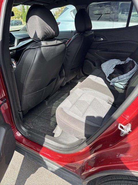 2024 Chevrolet Trax photo 2