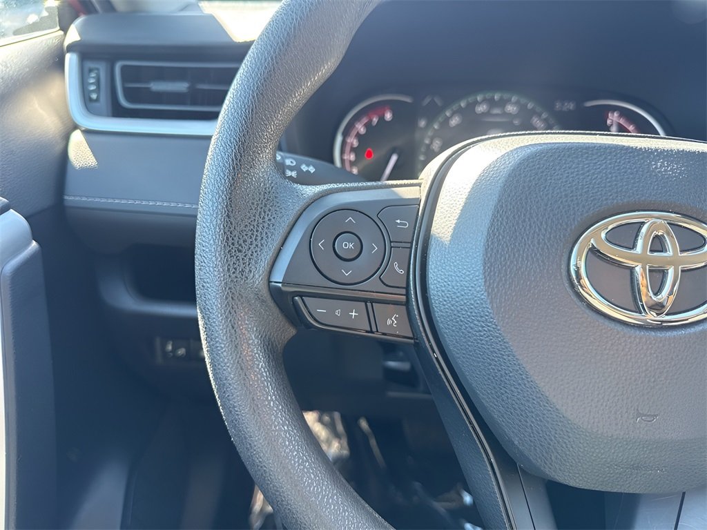 2023 Toyota RAV4 LE photo 13
