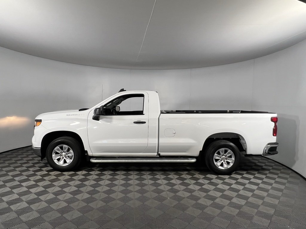 2024 Chevrolet Silverado 1500 photo 3