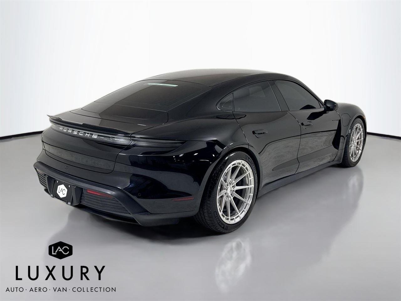 2020 Porsche Taycan 4S photo 4