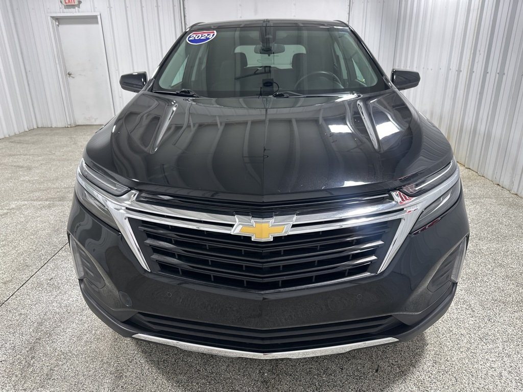 2024 Chevrolet Equinox LT photo 3