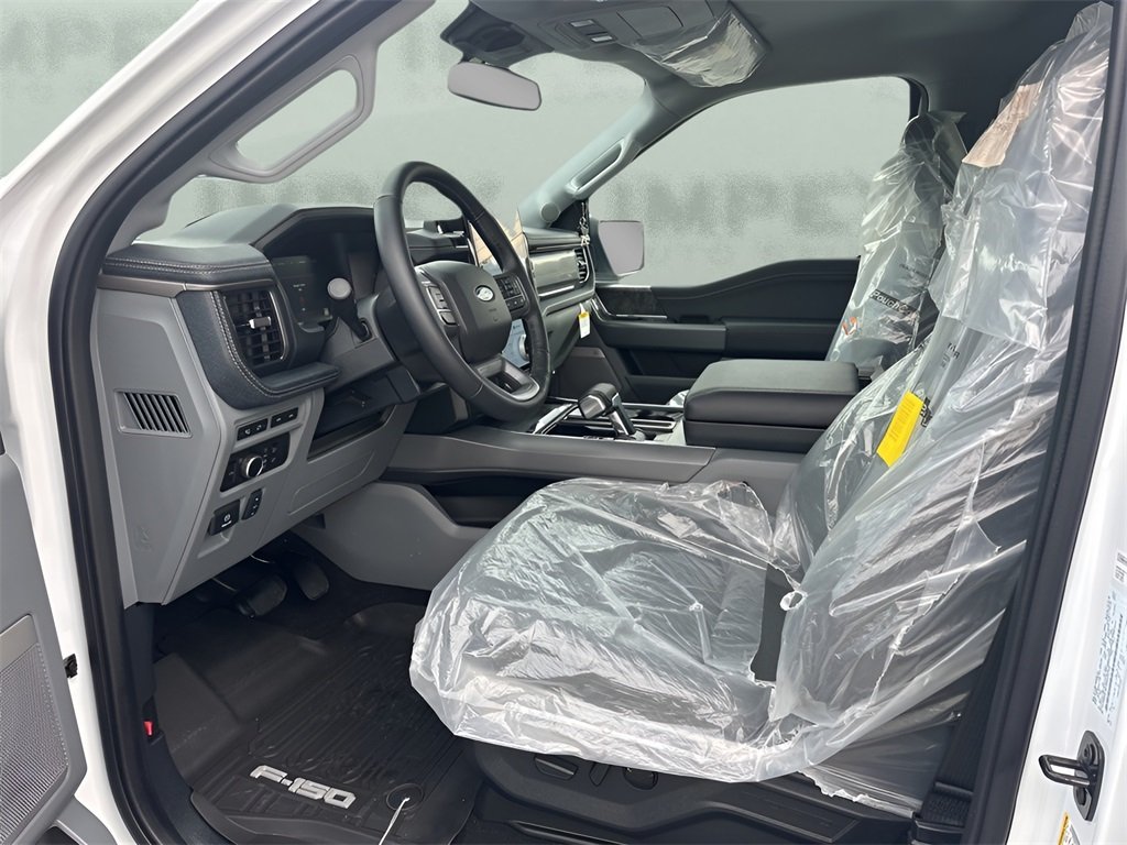 2024 Ford F-150 Lightning photo 8