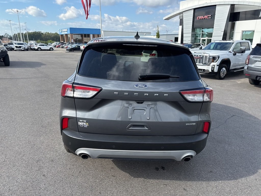 2022 Ford Escape SE photo 3