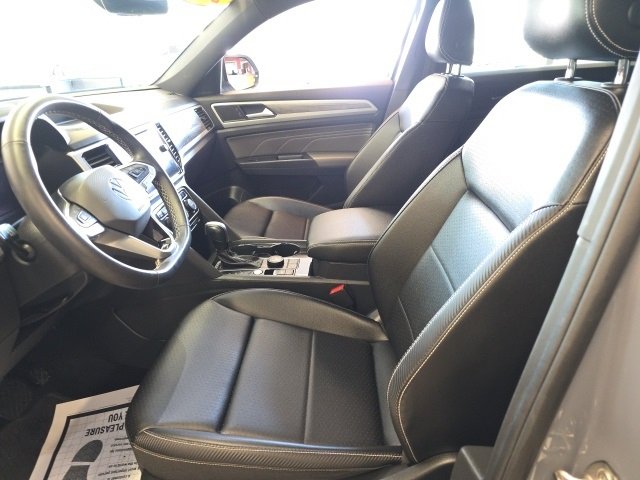 2022 Volkswagen Atlas Cross Sport V6 SE Technology photo 12