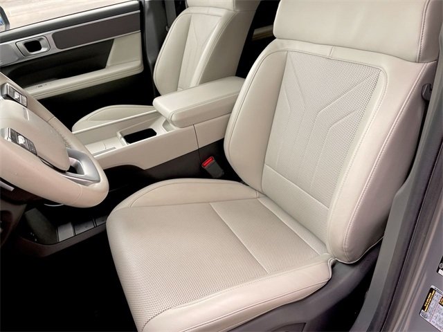 2024 Hyundai Santa Fe SEL photo 2