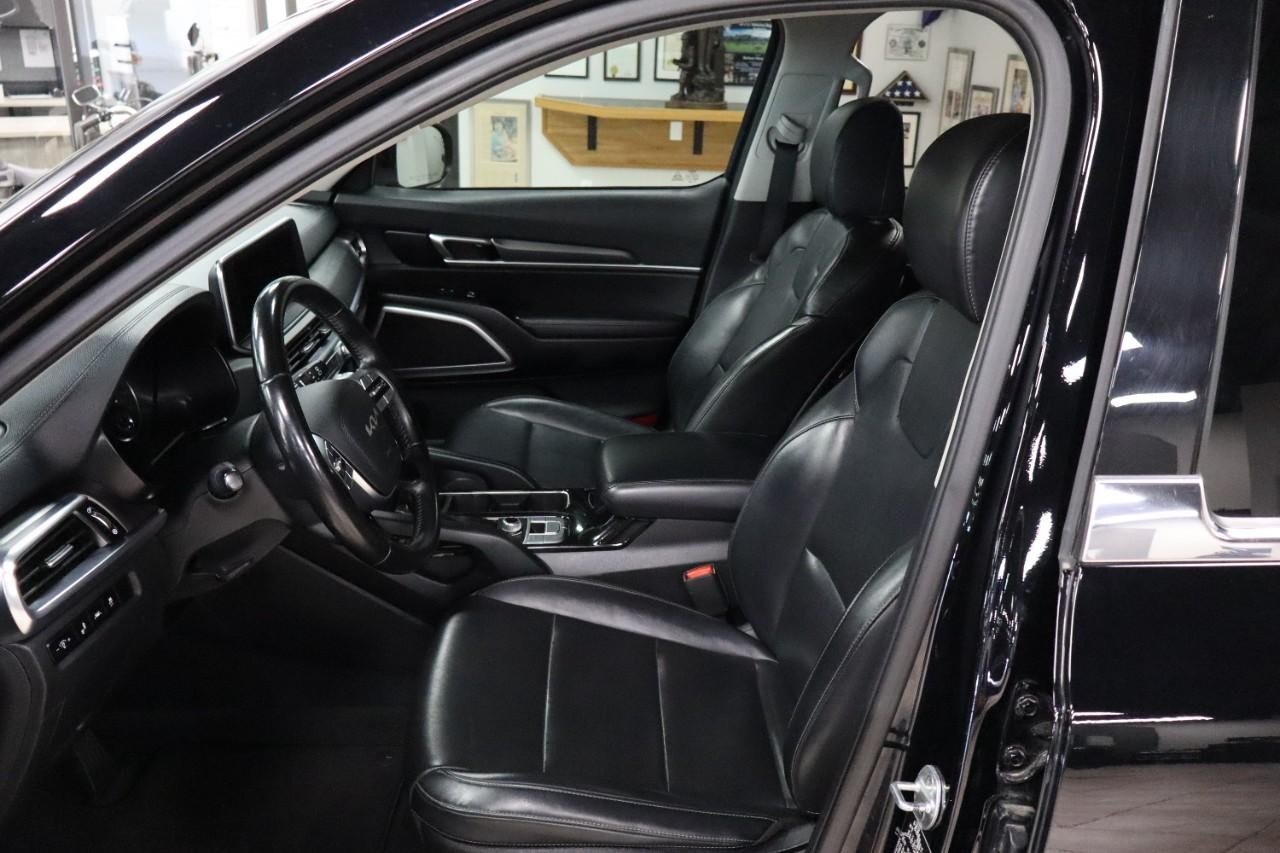 2022 Kia Telluride LX photo 9