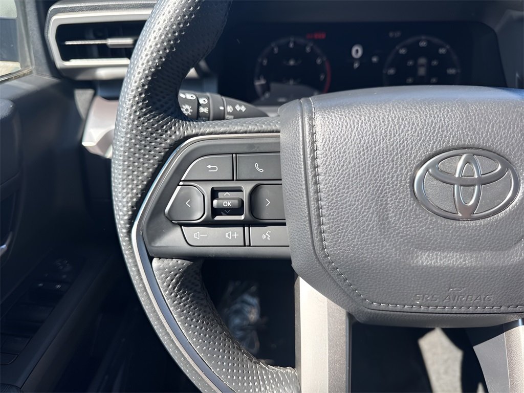 2025 Toyota Tacoma TRD Off-Road photo 12