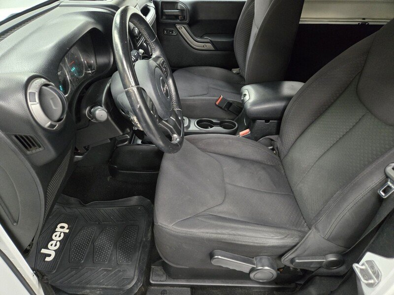 2013 Jeep Wrangler Sport photo 6