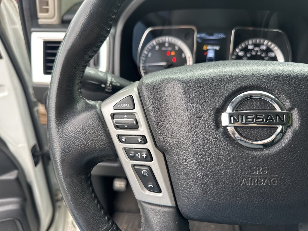 2017 Nissan Titan SL photo 7