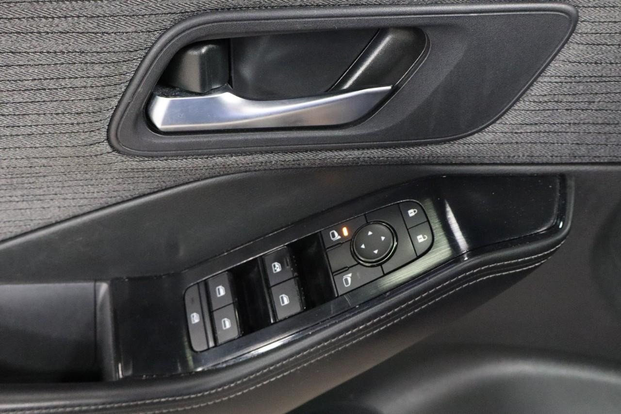 2023 Nissan Rogue SV photo 10