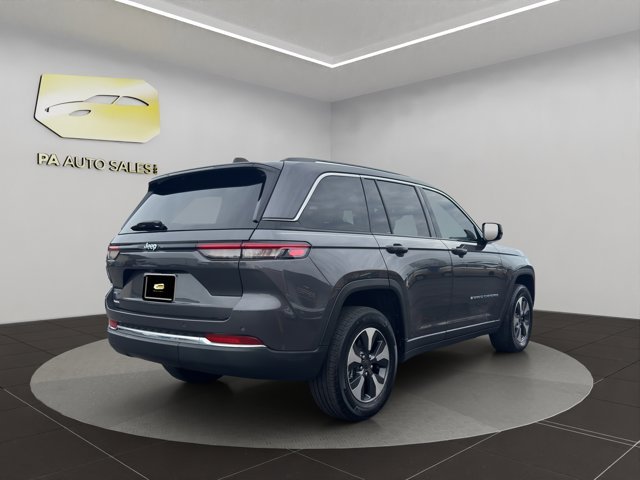 2022 Jeep Cherokee Limited 4xe photo 4