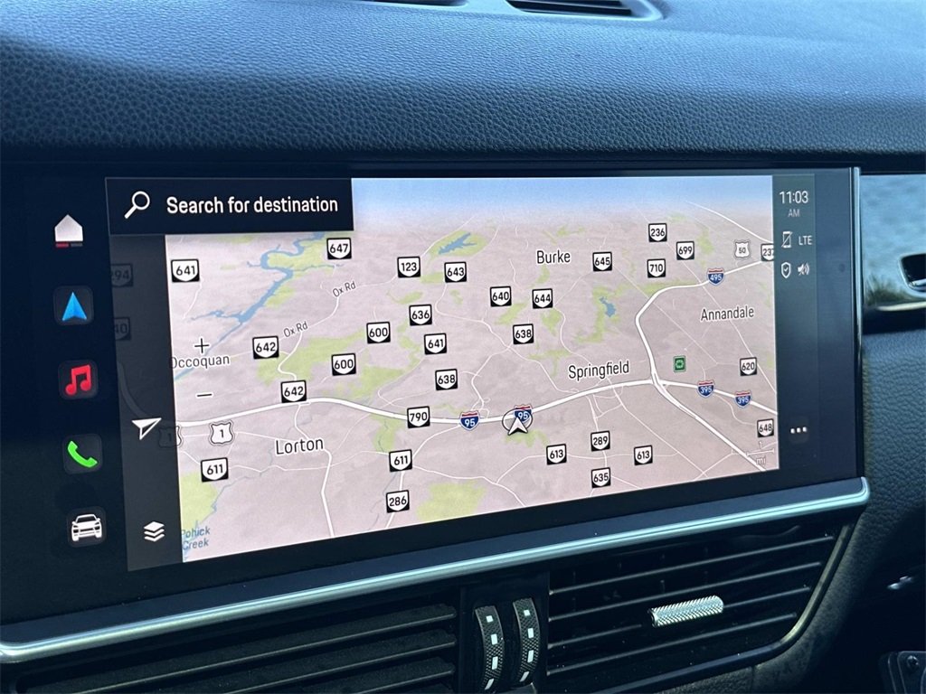 2022 Porsche Cayenne Base photo 2