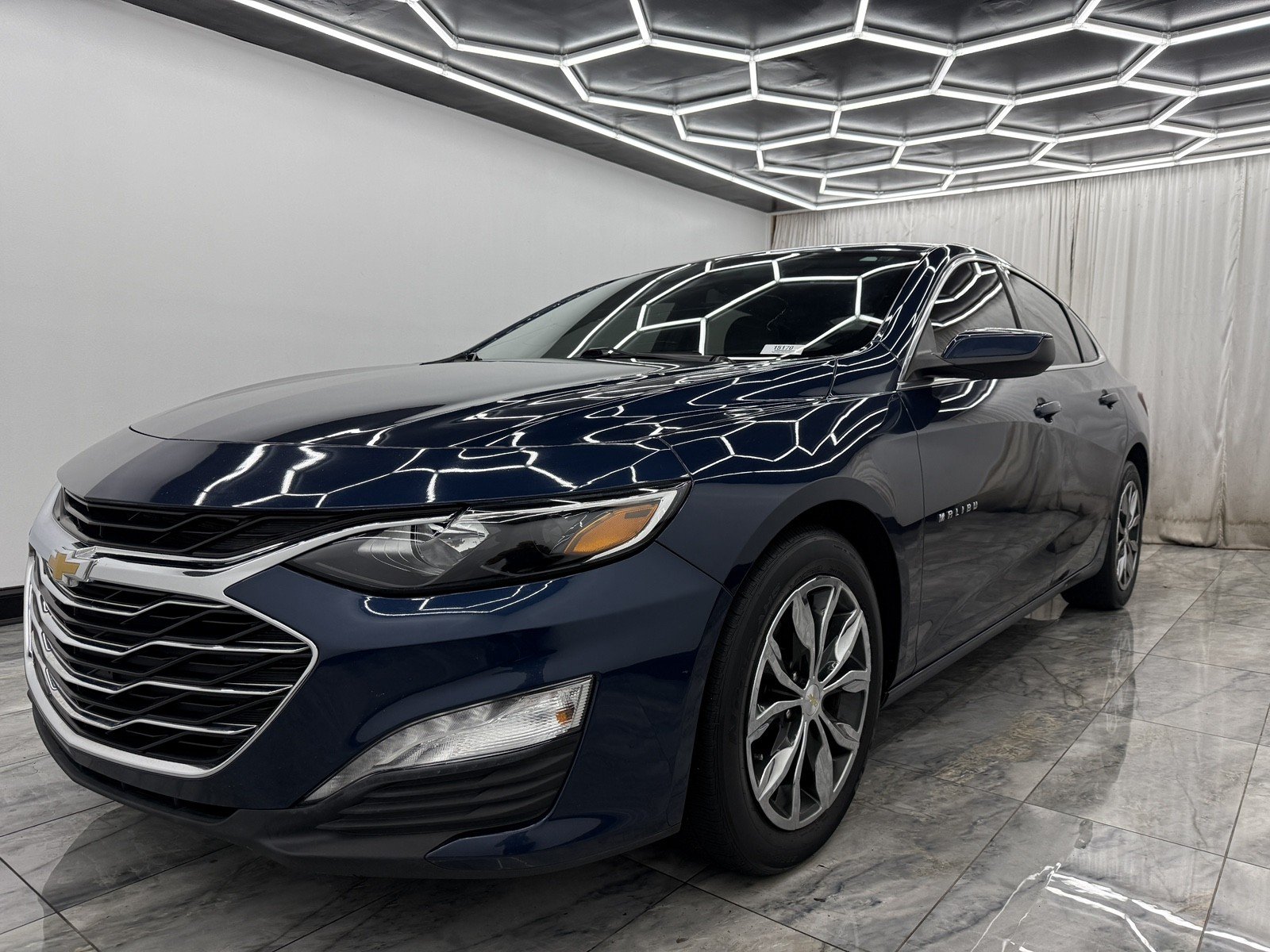 2021 Chevrolet Malibu 1LT photo 3