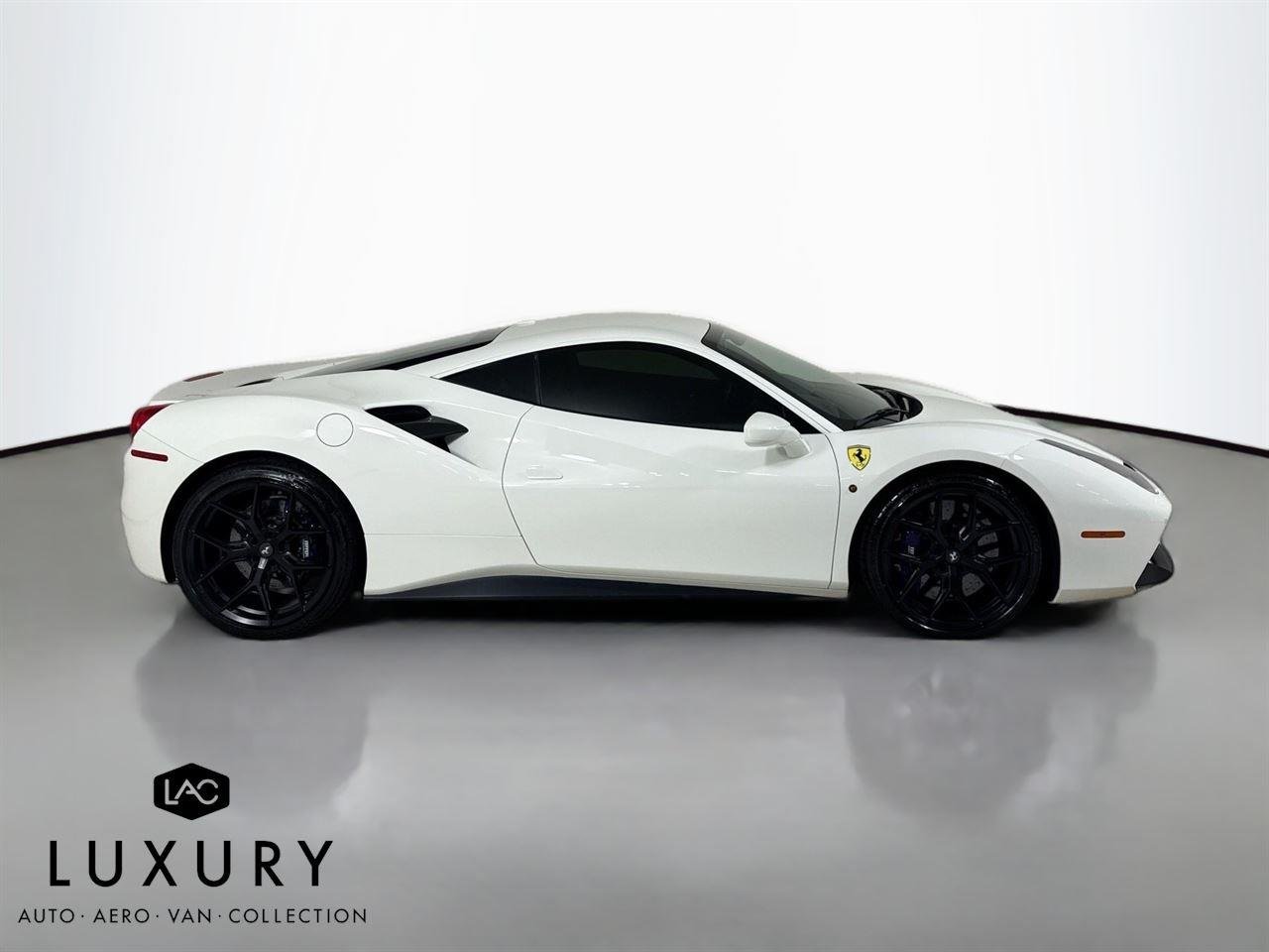 2016 Ferrari 488 GTB photo 3