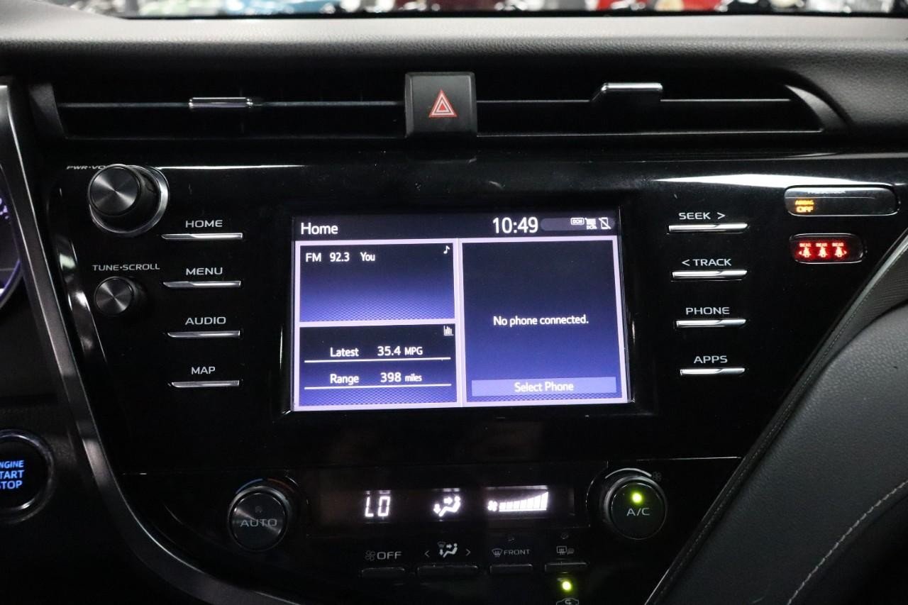 2019 Toyota Camry SE XLE photo 15