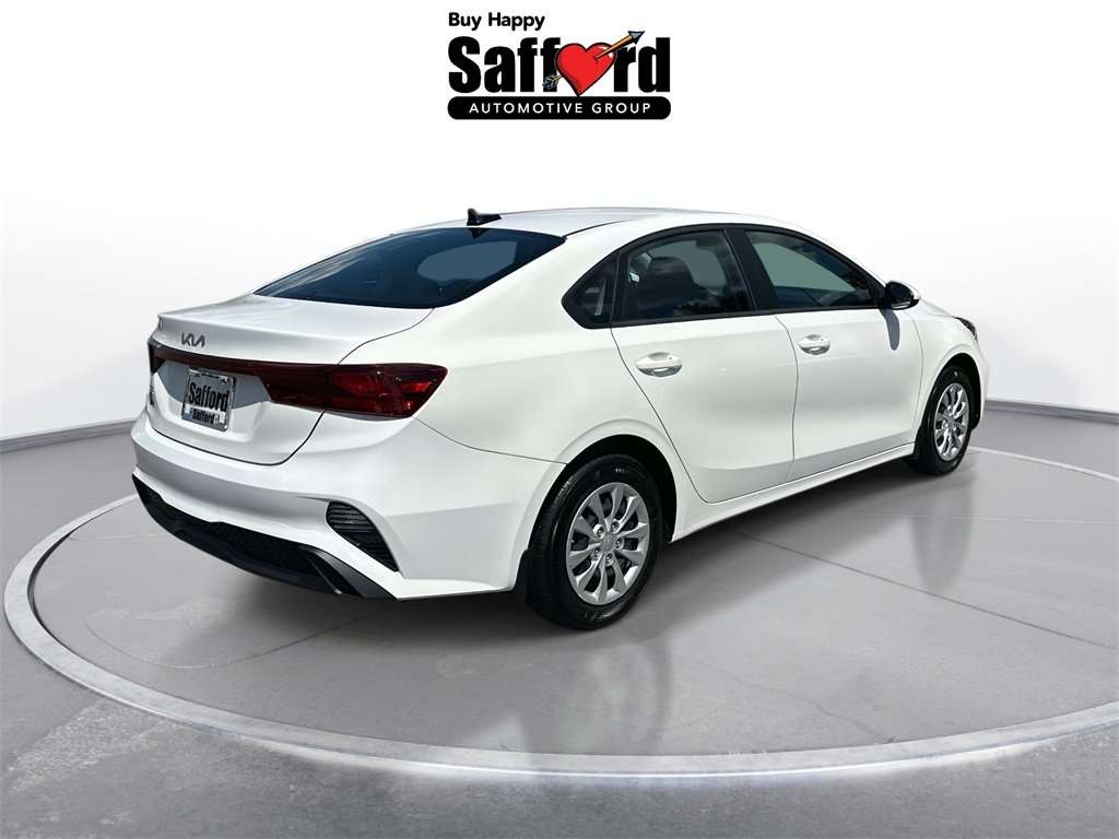 2024 Kia Forte LX photo 8