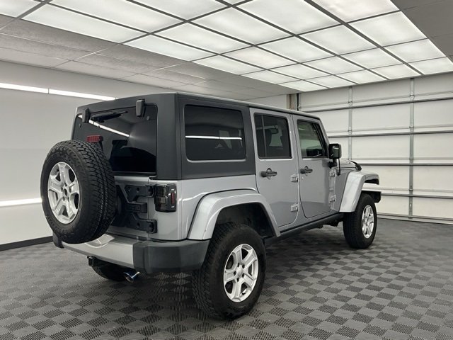 2015 Jeep Wrangler Unlimited Sahara photo 19