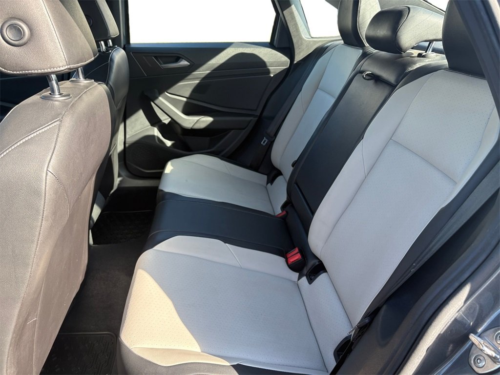 2019 Volkswagen Jetta R-Line photo 16
