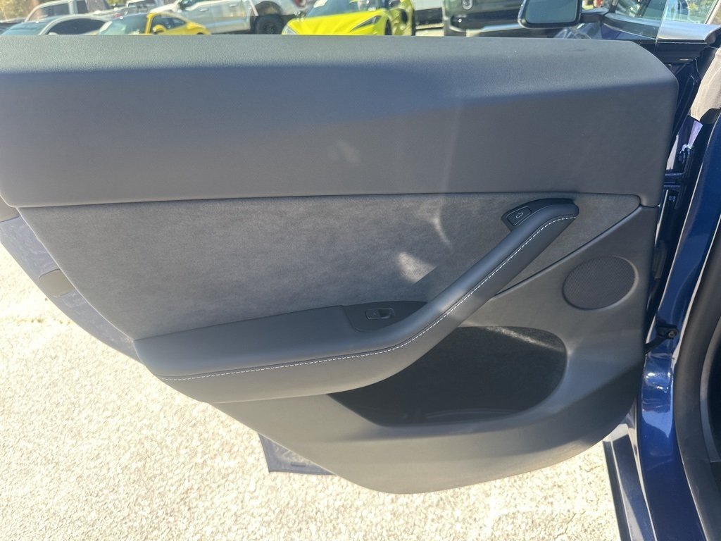 2024 Tesla Model Y Standard Range photo 20
