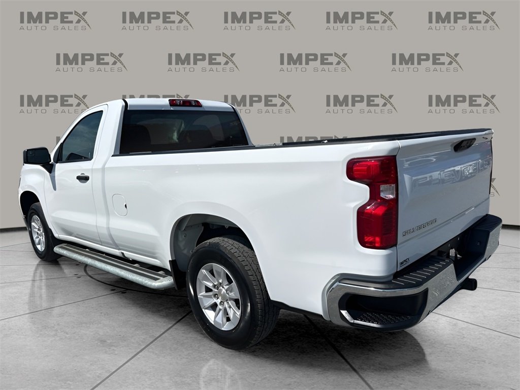 2024 Chevrolet Silverado 1500 photo 3