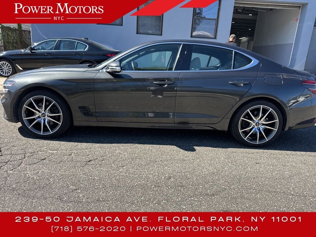 2023 Genesis G70 2.0T Sport Prestige photo 2