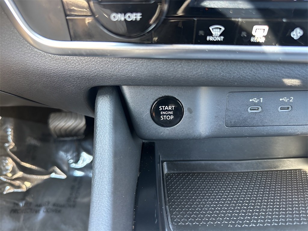 2024 Nissan Rogue SV photo 18