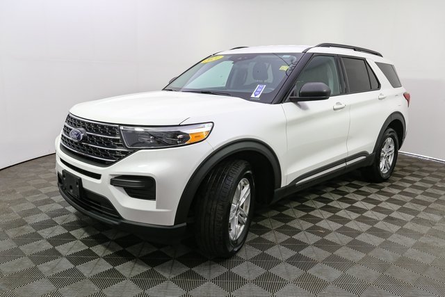 2021 Ford Explorer XLT photo 3