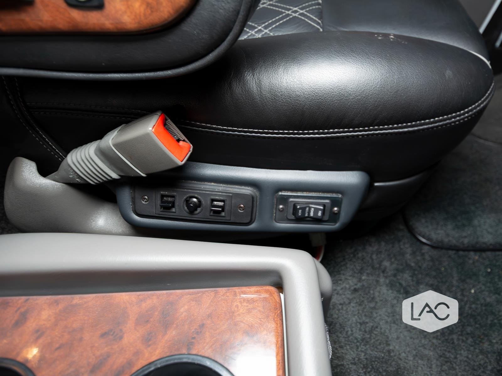 2019 Chevrolet Express photo 28